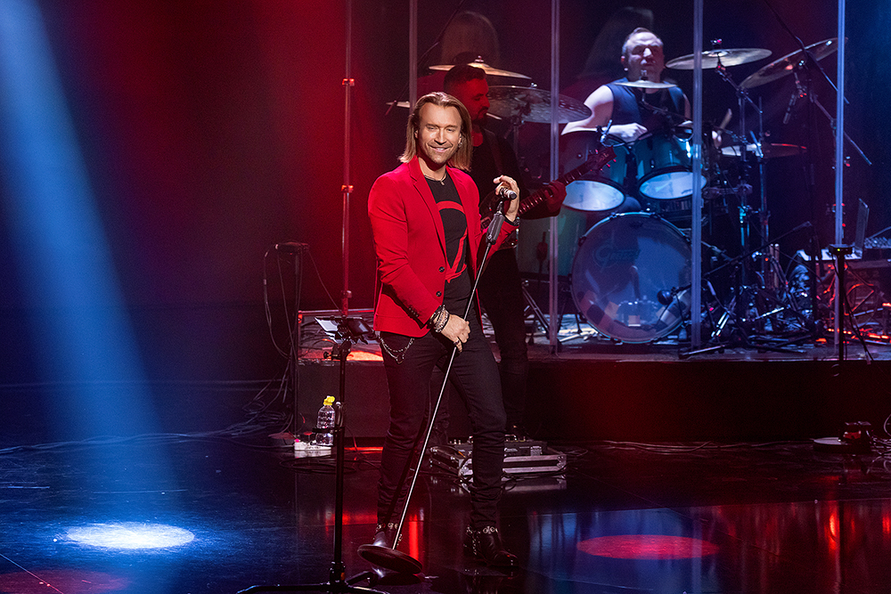 Олег Винник влаштував справжній концерт у фіналі шоу Х-фактор (відео)